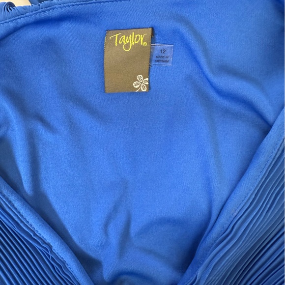 Cobalt Royal Blue Midi Pleated Dress by Taylor. Size 12 - Picture 6 of 6